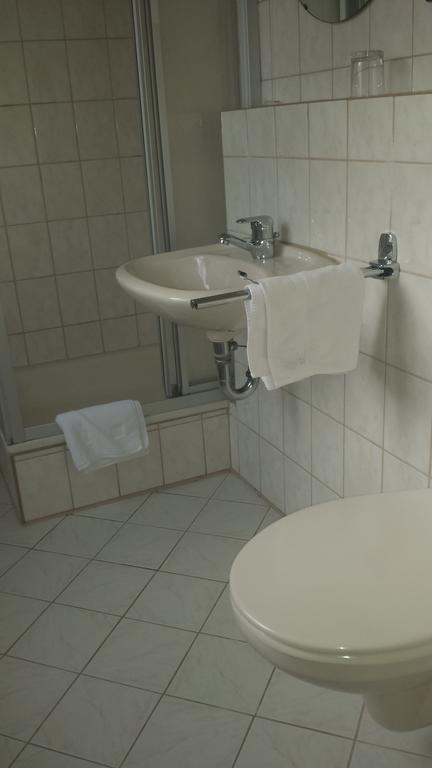 Hotel Restaurant Platamon Feuchtwangen Cameră foto